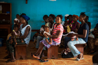 Illustration for article titled What It's Like to Be an OB/GYN in Sierra Leone: An Interview